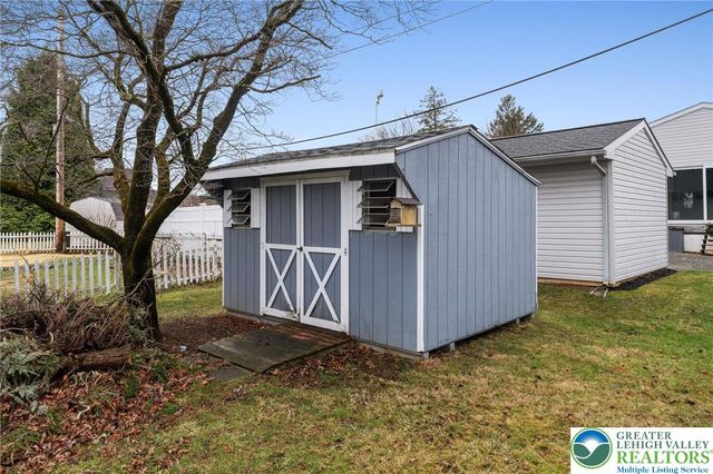 18 South Callowhill Street, Topton Boro, PA 19562