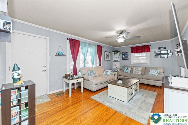 18 South Callowhill Street, Topton Boro, PA 19562