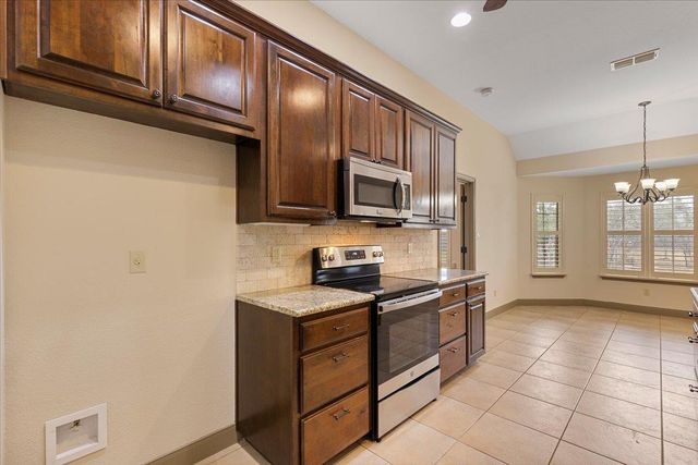 106 Spring MDW, Bastrop, TX 78602