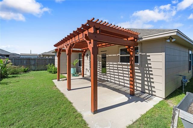 2230 Spoonbill Dr, Corpus Christi, TX 78414