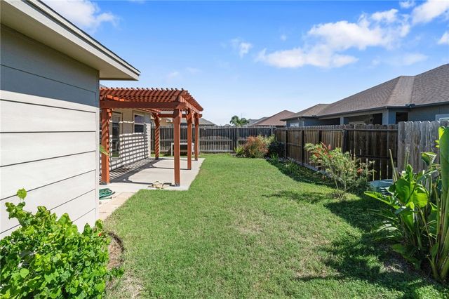 2230 Spoonbill Dr, Corpus Christi, TX 78414