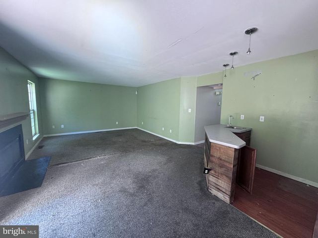 1721 BIDEN LN, Williamstown, NJ 08094
