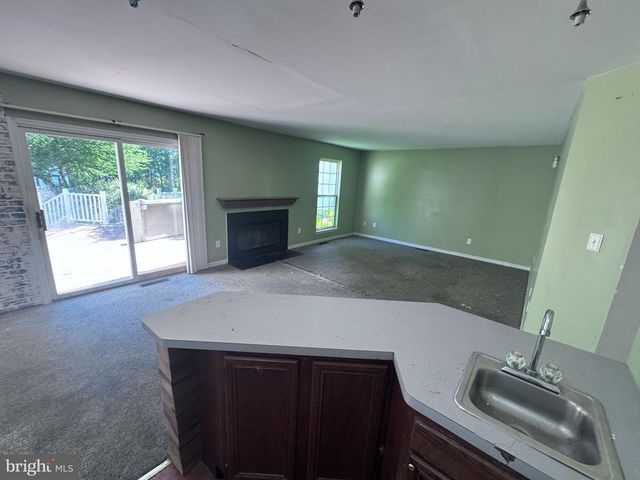 1721 BIDEN LN, Williamstown, NJ 08094