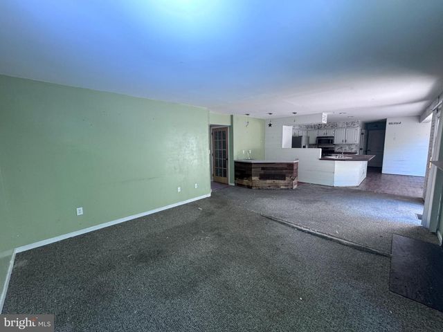1721 BIDEN LN, Williamstown, NJ 08094