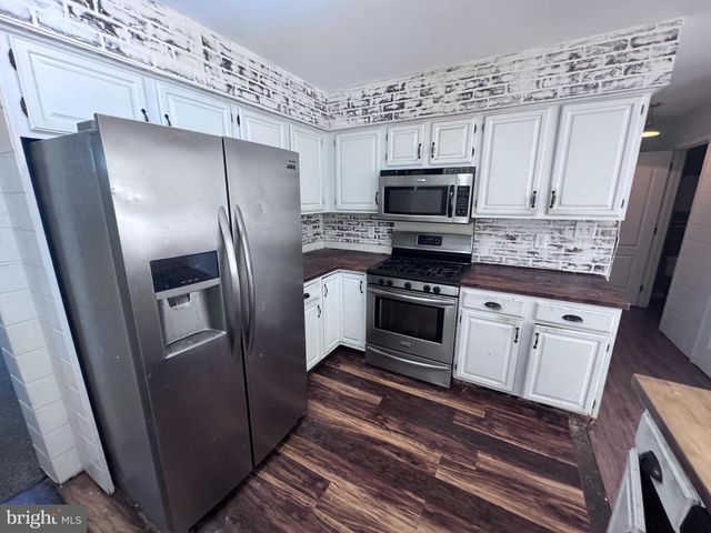 1721 BIDEN LN, Williamstown, NJ 08094