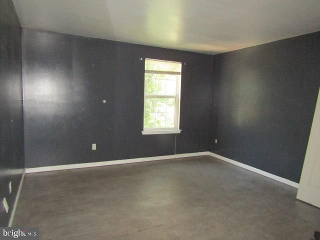 1721 BIDEN LN, Williamstown, NJ 08094