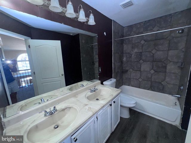 1721 BIDEN LN, Williamstown, NJ 08094