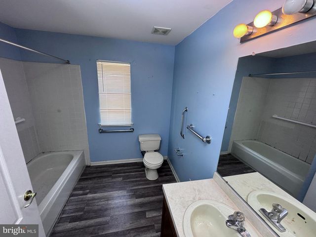 1721 BIDEN LN, Williamstown, NJ 08094