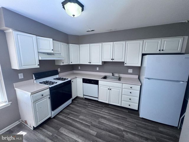 1721 BIDEN LN, Williamstown, NJ 08094