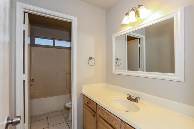 7601 Southbridge Lane, Arlington, TX 76002