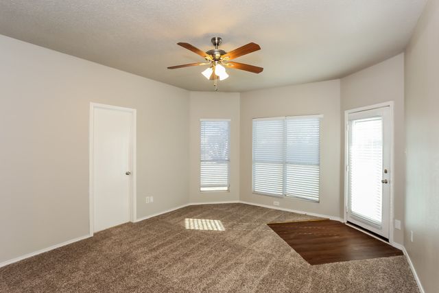 7601 Southbridge Lane, Arlington, TX 76002