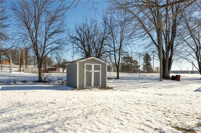 21 Pearl Street, Taylor, WI 54659