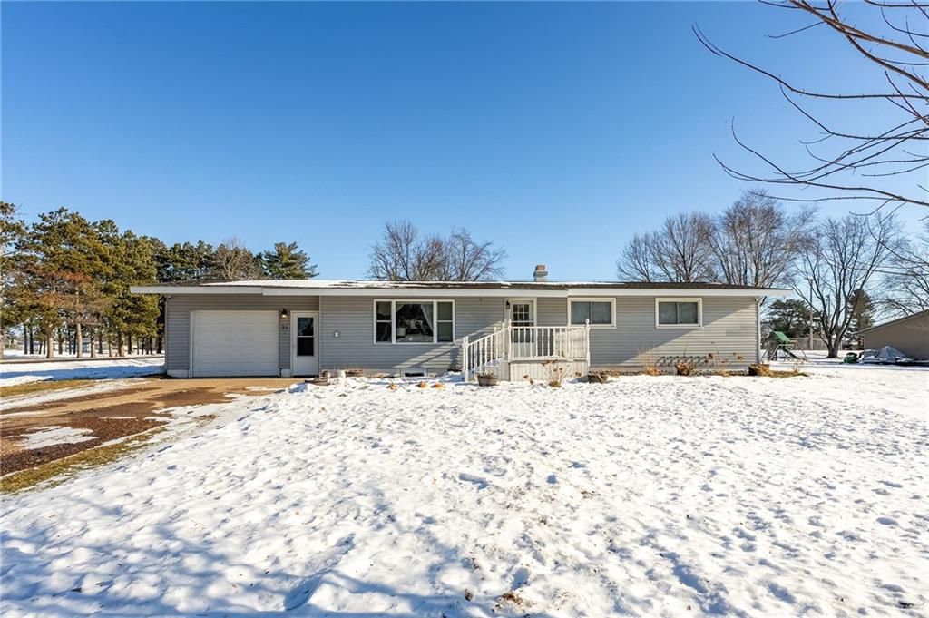 21 Pearl Street, Taylor, WI 54659