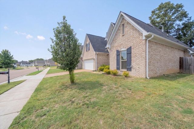 7916 COUNTRY LAKE DR, Bartlett, TN 38133