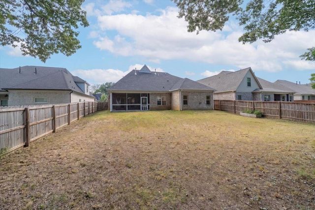 7916 COUNTRY LAKE DR, Bartlett, TN 38133