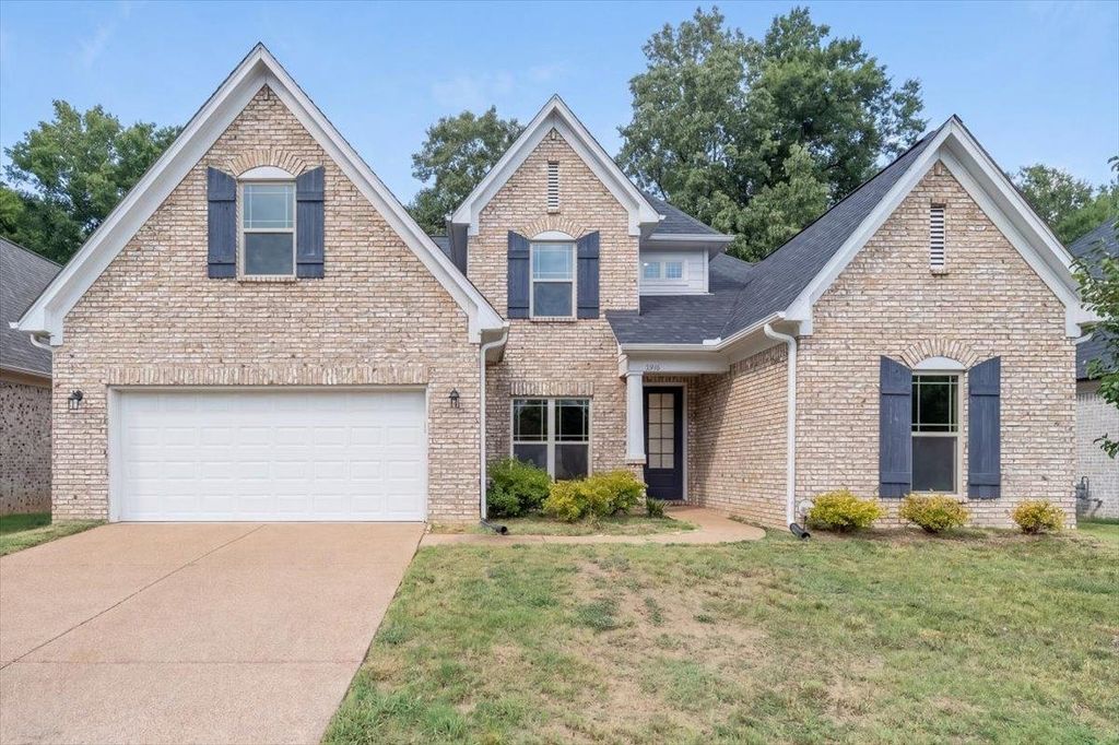7916 COUNTRY LAKE DR, Bartlett, TN 38133