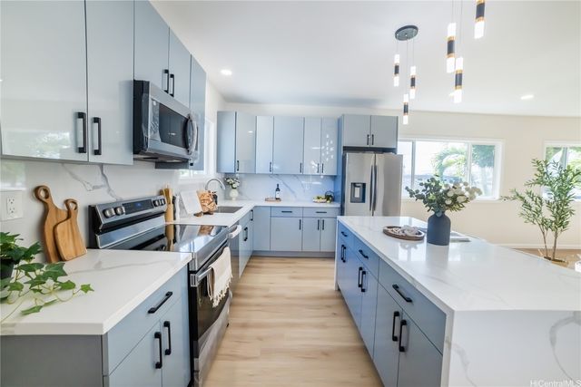 837 Oneawa Street, Kailua, HI 96734