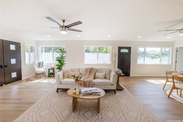 837 Oneawa Street, Kailua, HI 96734