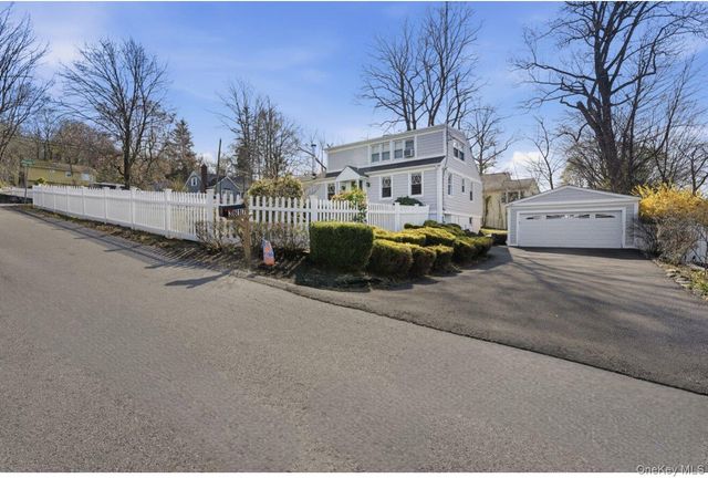 3617 Cooper St, Mohegan Lake, NY 10547