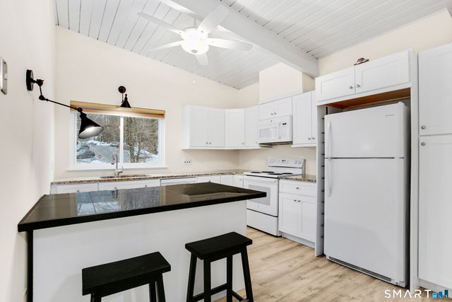 1452 Melville Avenue 1452, Fairfield, CT 06825