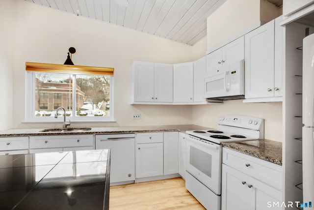 1452 Melville Avenue 1452, Fairfield, CT 06825