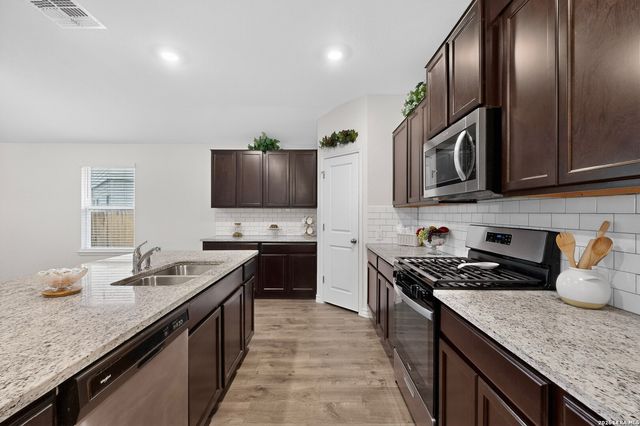 4807 Theralite Trail, San Antonio, TX 78253