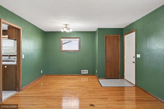 1846 7th Street, White Bear Lake, MN 55110