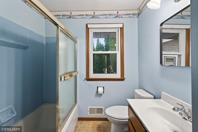 1846 7th Street, White Bear Lake, MN 55110