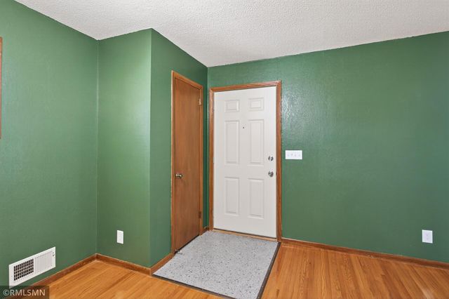 1846 7th Street, White Bear Lake, MN 55110