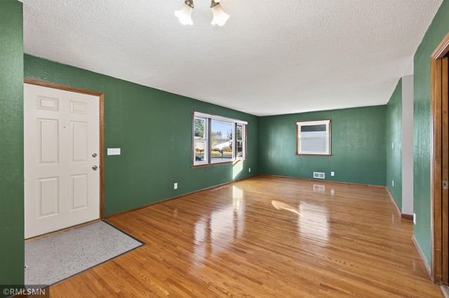 1846 7th Street, White Bear Lake, MN 55110