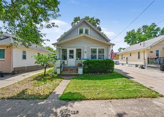 2041 Edgewood Avenue, Grand Rapids, MI 49505