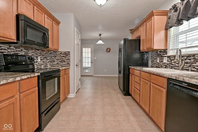 776 Sunvista Drive, Avon, IN 46123