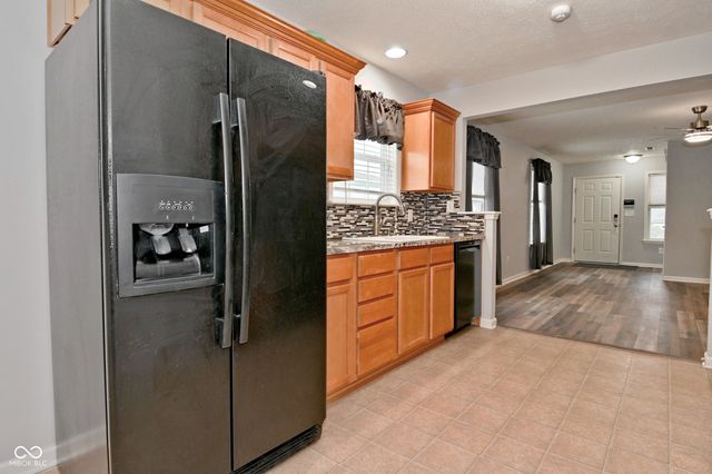 776 Sunvista Drive, Avon, IN 46123