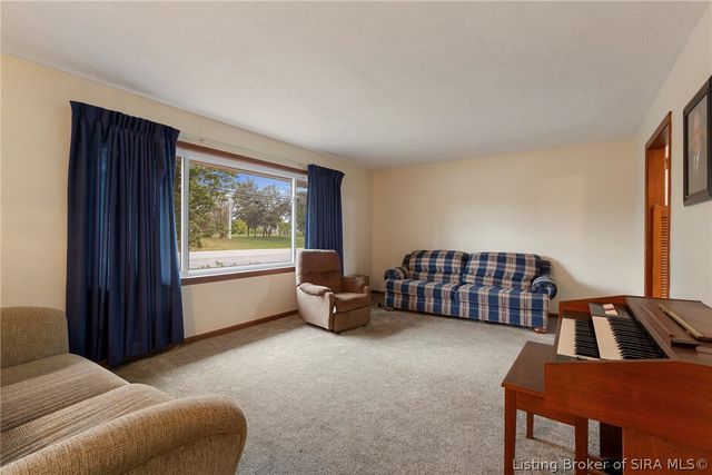 3801 Chapel Lane, New Albany, IN 47150