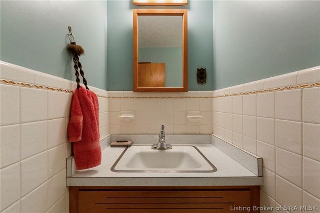 3801 Chapel Lane, New Albany, IN 47150
