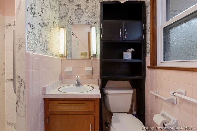 3801 Chapel Lane, New Albany, IN 47150