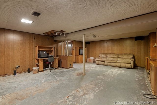 3801 Chapel Lane, New Albany, IN 47150