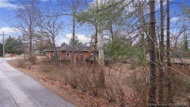 3801 Chapel Lane, New Albany, IN 47150
