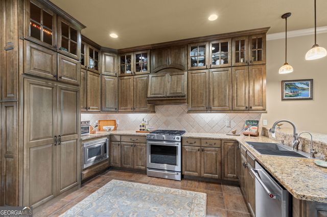 96 Fair View Drive, Clayton, GA 30525