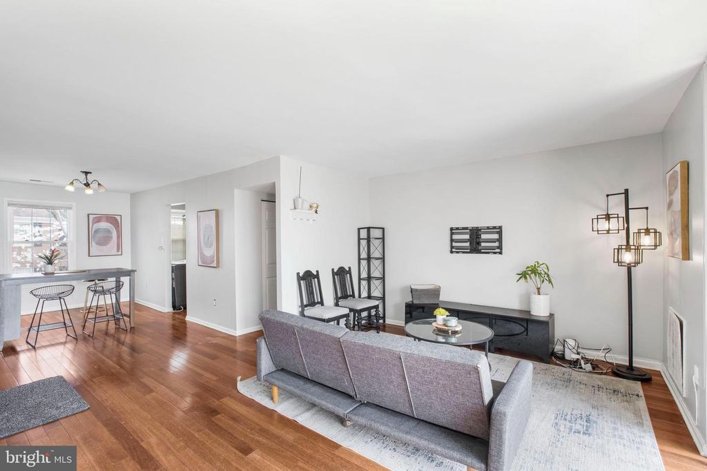 788 Quince Orchard Blvd Apt 201, Gaithersburg, MD 20878