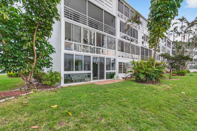 1121 Cambridge F, Deerfield Beach, FL 33442