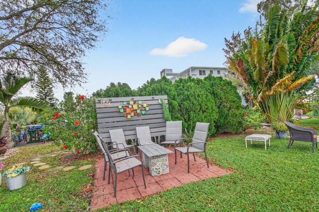 1121 Cambridge F, Deerfield Beach, FL 33442