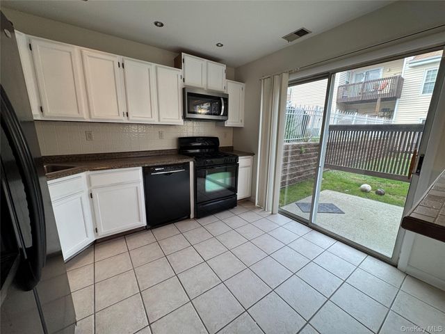 2910 Whispering Hills Drive, Chester, NY 10918