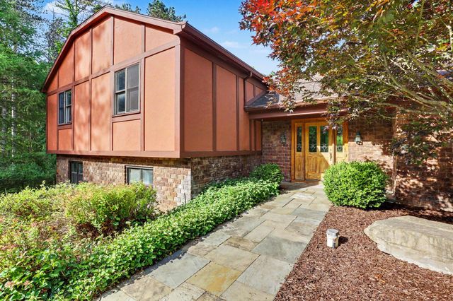 8735 Glen Nevis Road Ne, Ada Twp, MI 49301