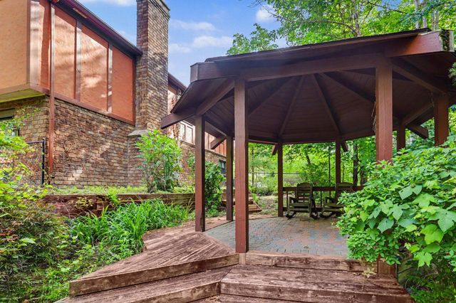 8735 Glen Nevis Road Ne, Ada Twp, MI 49301
