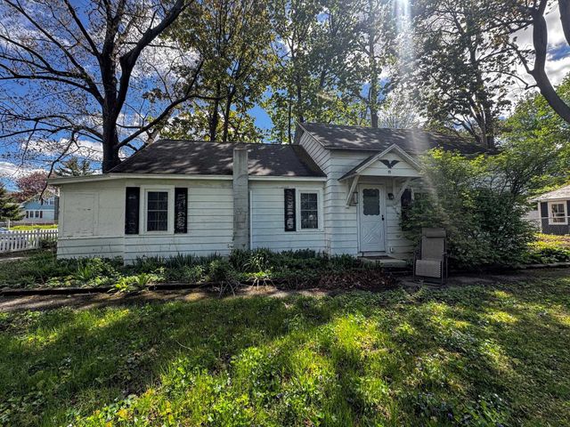 99 Coolidge Avenue, Bennington, VT 05201