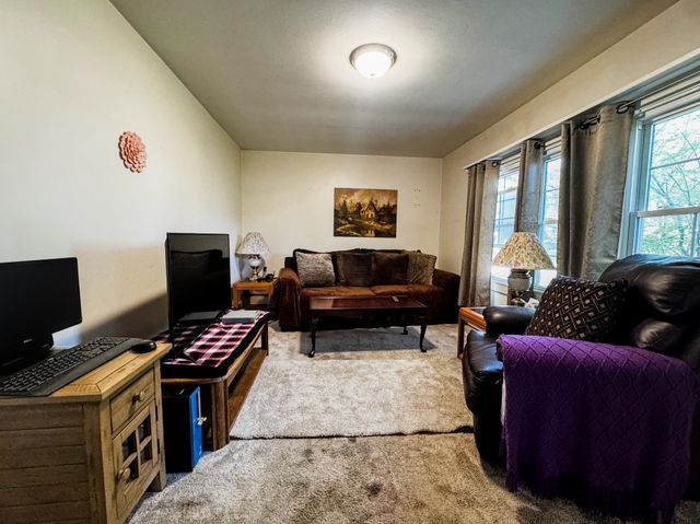 99 Coolidge Avenue, Bennington, VT 05201