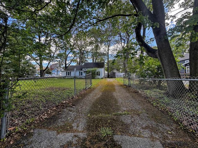 99 Coolidge Avenue, Bennington, VT 05201