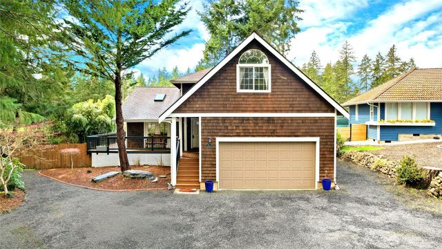 21 E Michelle Court, Union, WA 98592
