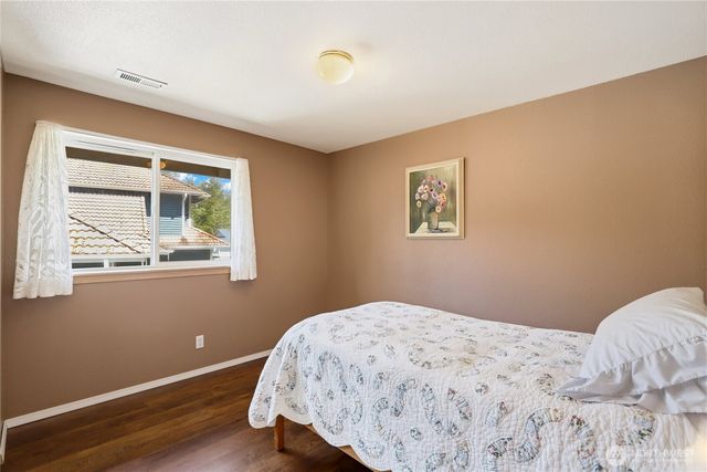 21 E Michelle Court, Union, WA 98592